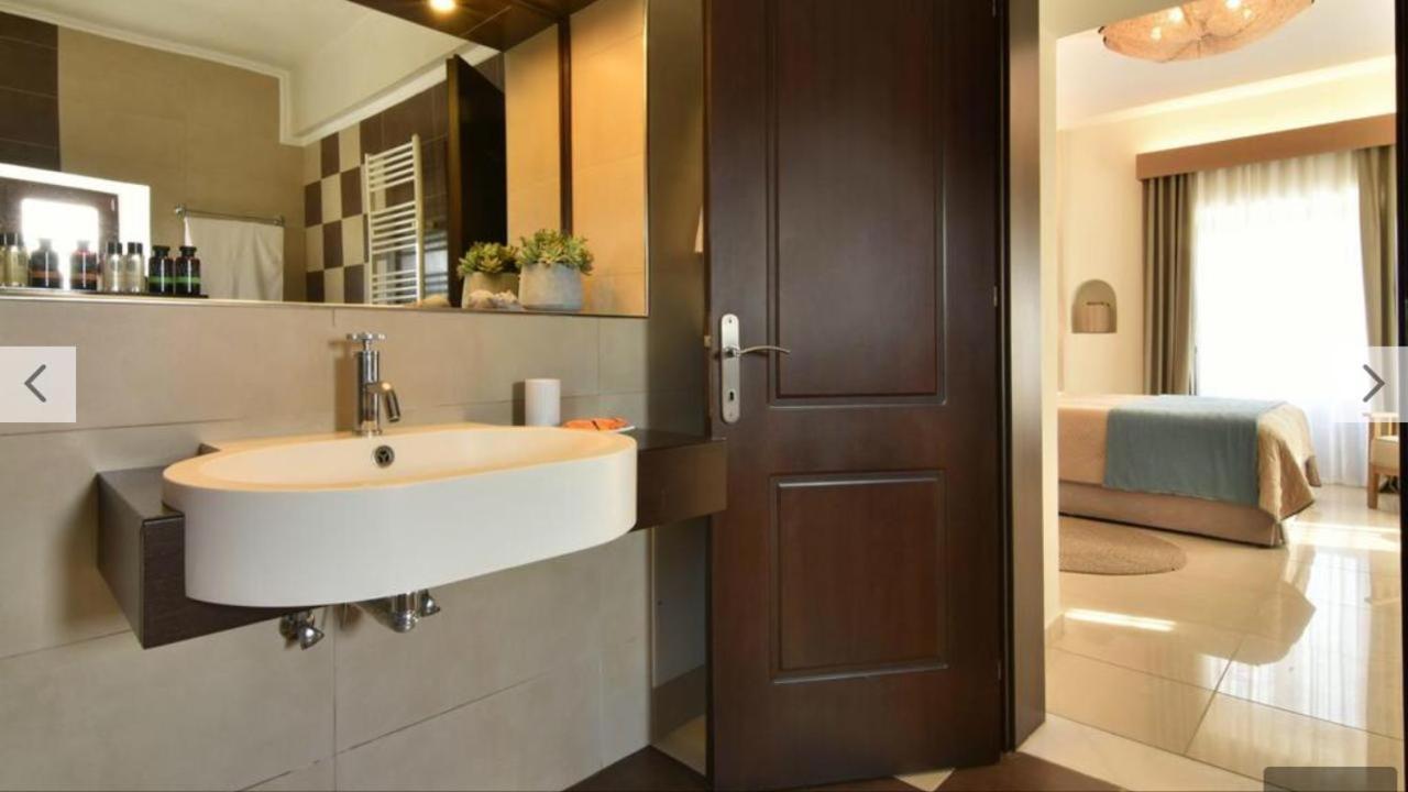 Harmony Luxury Private *